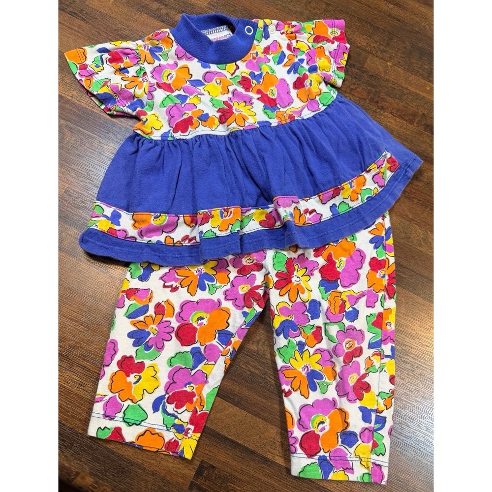 Vintage girls 2 piece floral outfit size 6/9 months. Bright and fun. 100% cotton
